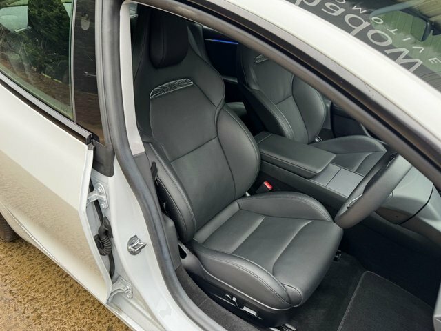 Tesla Model 3 Dual Motor Performance Saloon WP74OVG White #5