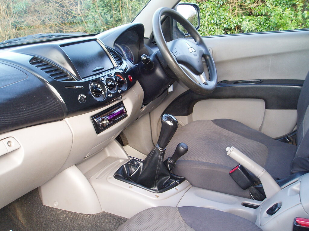Mitsubishi L200 Di-d 4Life Double Cab Soldsoldsold White #3
