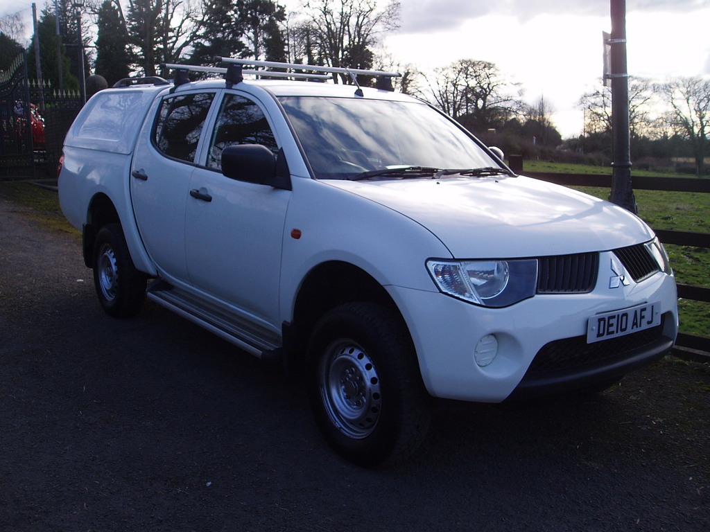 Mitsubishi L200 Di-d 4Life Double Cab Soldsoldsold White