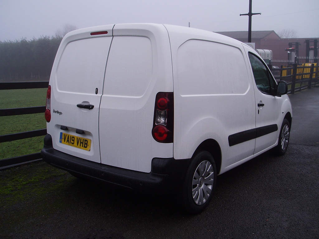 Citroen Berlingo 850 Enterprise L1 Blue Hdi VA19VHB White #2
