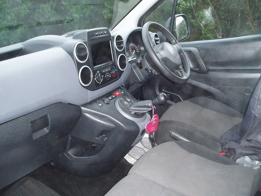 Citroen Berlingo 850 Enterprise L1 Blue Hdi VA19VHB White #3