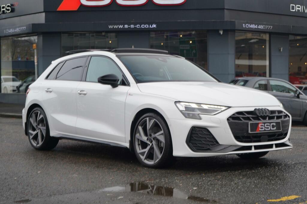 Audi A3 1.5 Tfsi 35 Black Edition Sportback S Tronic Euro White #4