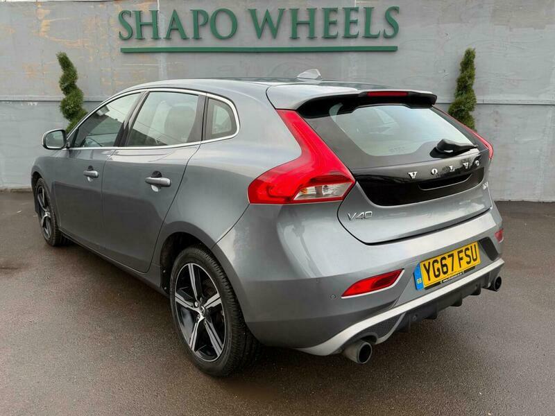 Volvo V40 1.5 T2 R-design Nav Plus Euro 6 S S - 2 YG67FSU Grey #2