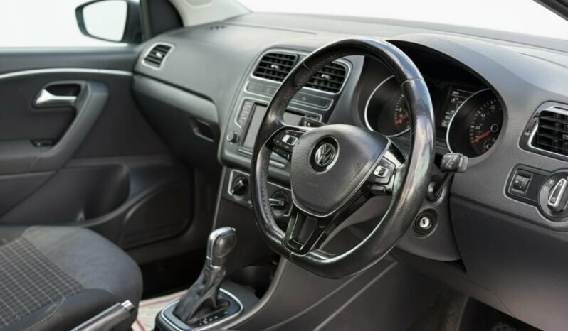 Volkswagen Polo Hatchback LR17EOT Grey #2