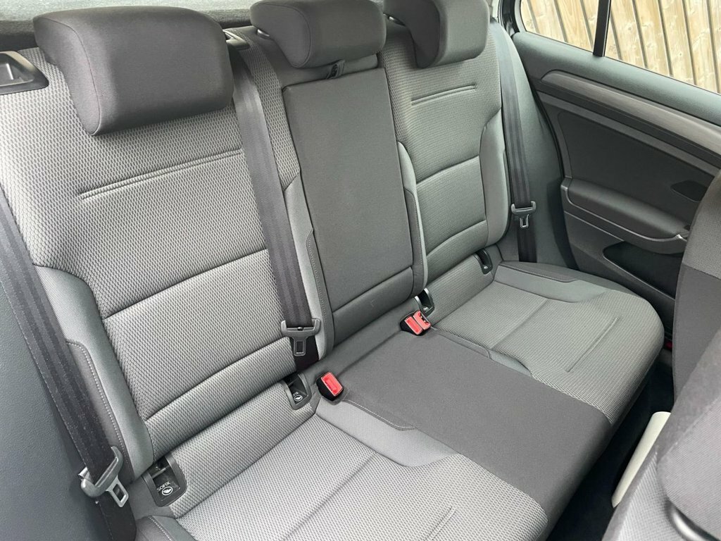 Volkswagen Golf 1.6L Se Nav MM17LHJ Black #6