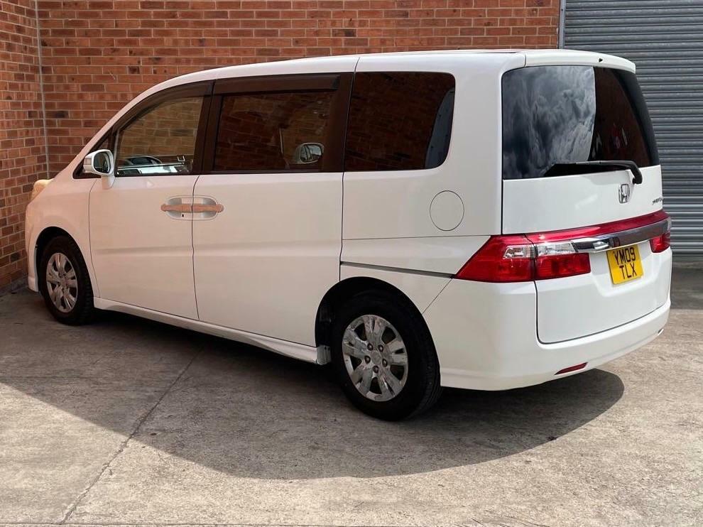 Honda StepWagon 2.0 5dr YM09TLX White #4