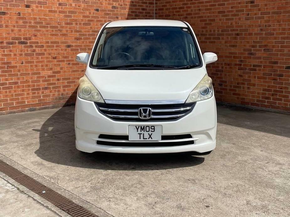 Honda StepWagon 2.0 5dr YM09TLX White #2