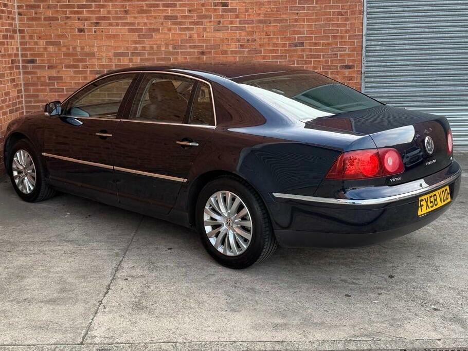 Volkswagen Phaeton Saloon 3.0 Tdi V6 4Motion 200808 Black #4