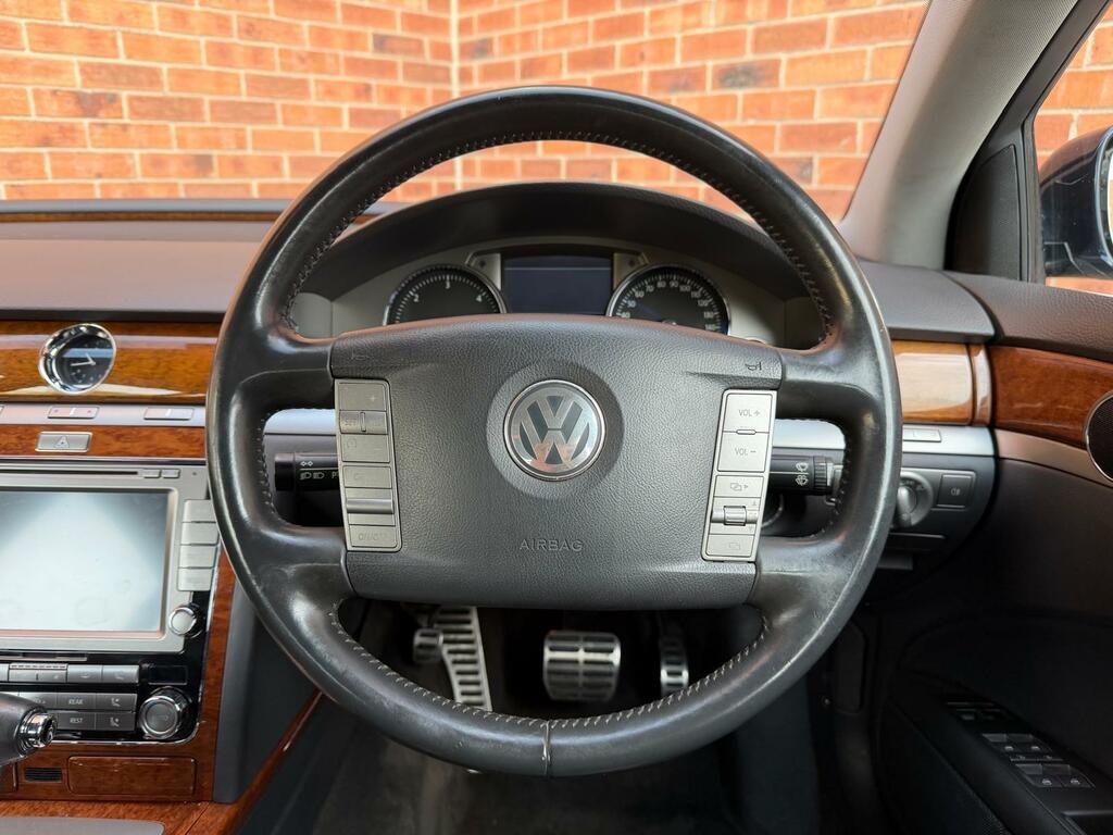 Volkswagen Phaeton Saloon 3.0 Tdi V6 4Motion 200808 Black #13
