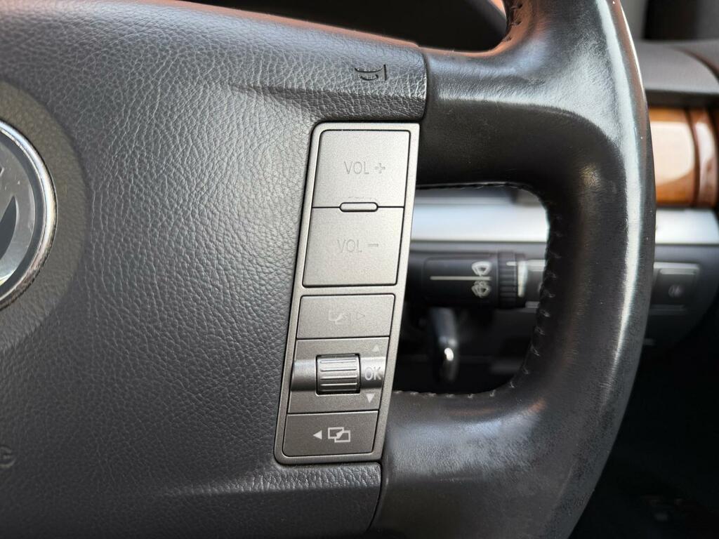 Volkswagen Phaeton Saloon 3.0 Tdi V6 4Motion 200808 Black #22