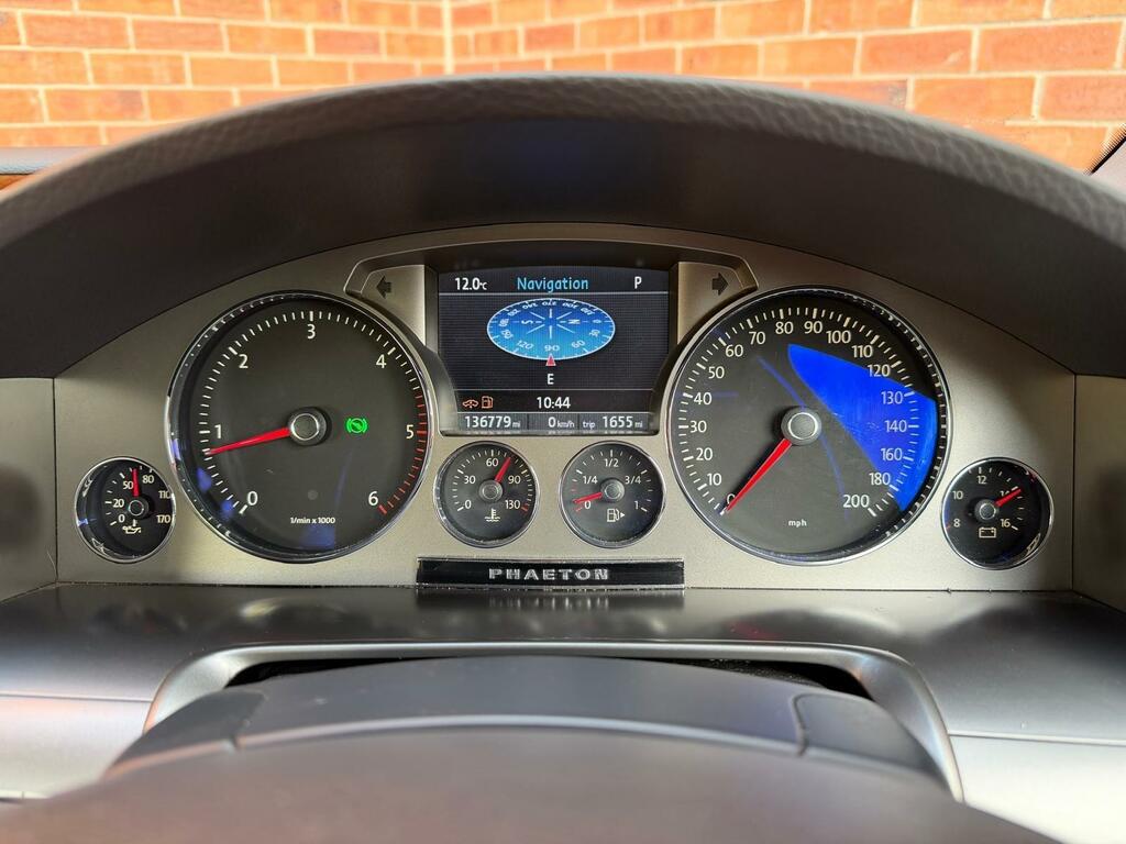 Volkswagen Phaeton Saloon 3.0 Tdi V6 4Motion 200808 Black #14
