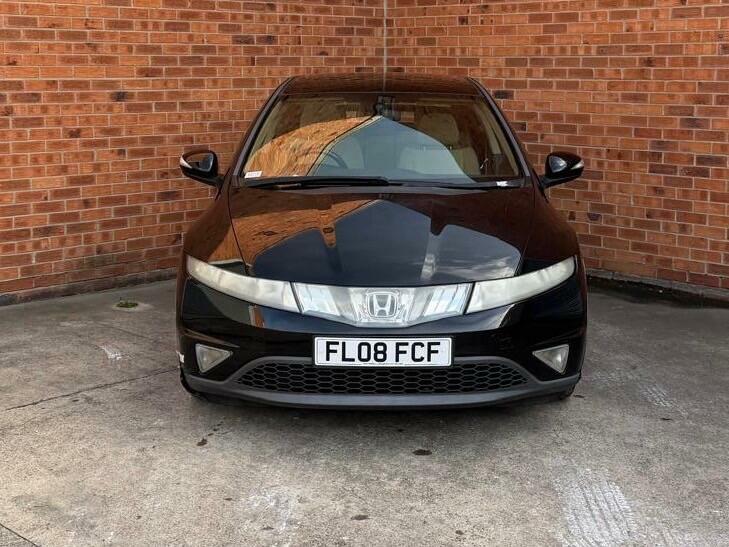 Honda Civic 1.8 I-vtec Es Black #2
