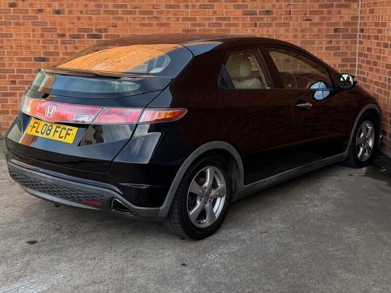 Honda Civic 1.8 I-vtec Es Black #6