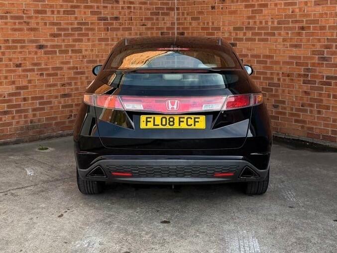 Honda Civic 1.8 I-vtec Es Black #5