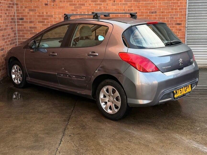 Peugeot 308 1.6 Hdi Fap Se Grey #4