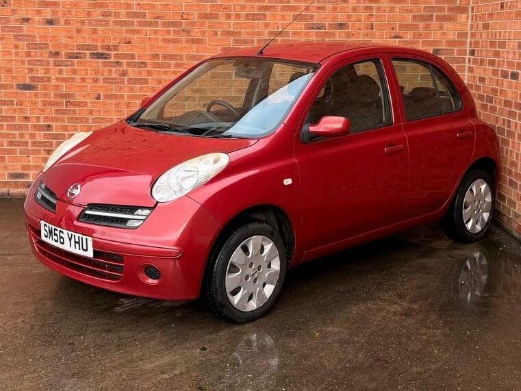 Nissan Micra 1.2 16V Spirita Red #3