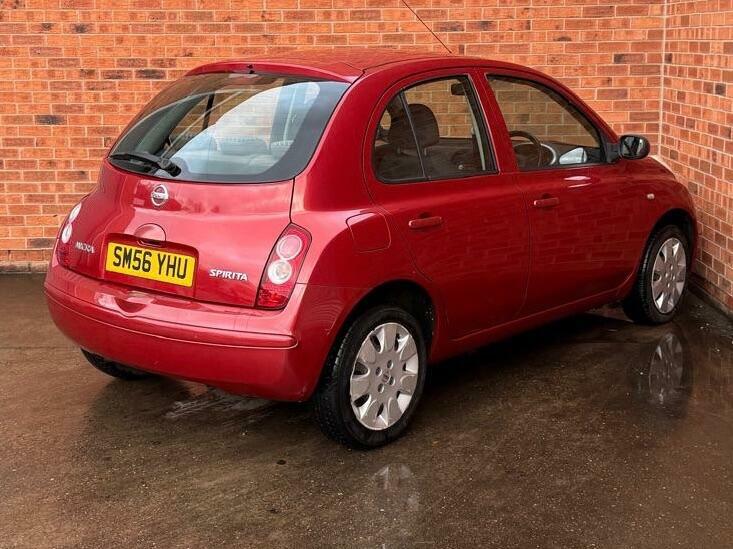 Nissan Micra 1.2 16V Spirita Red #6