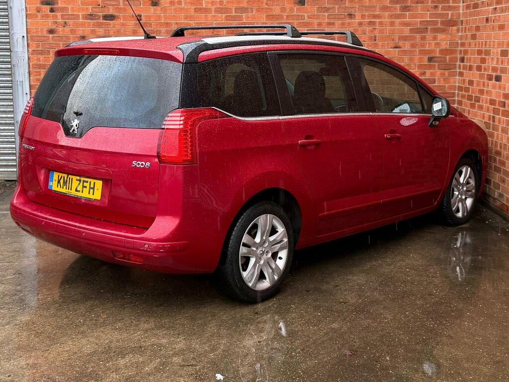 Peugeot 5008 2.0 Hdi Exclusive Euro 5 Red #6