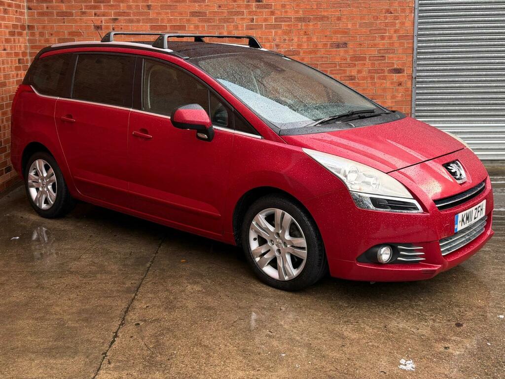 Peugeot 5008 2.0 Hdi Exclusive Euro 5 Red