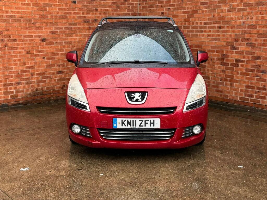 Peugeot 5008 2.0 Hdi Exclusive Euro 5 Red #2