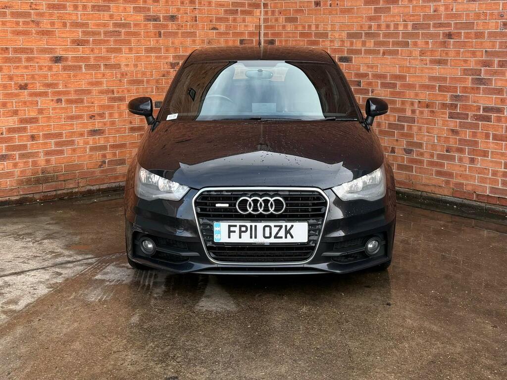 Audi A1 1.6 Tdi S Line Euro 5 Ss FP11OZK Black #2