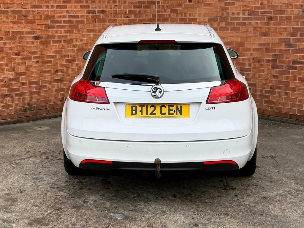 Vauxhall Insignia 2.0 Cdti Se Nav Sports Tourer Euro 5 BT12CEN White #5