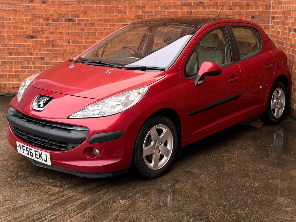 Peugeot 207 1.4 16V Se Red #3