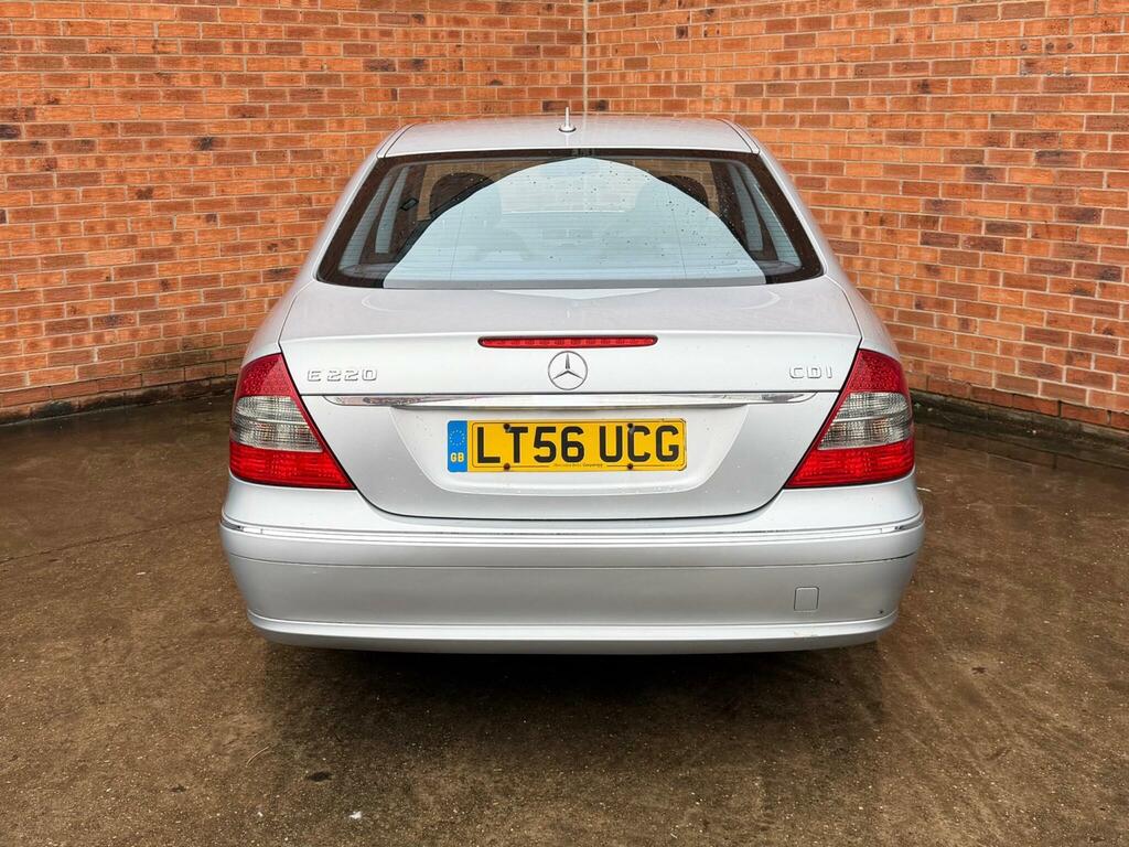 Mercedes-Benz E Class 2.1 E220 Cdi Avantgarde Silver #5