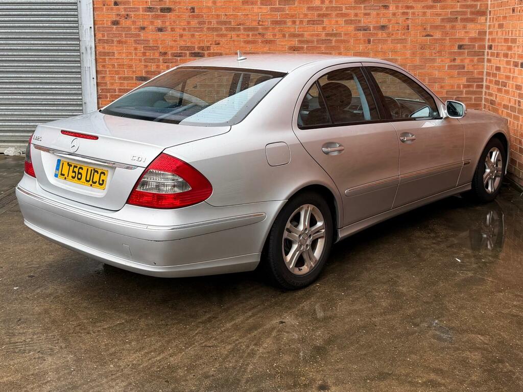 Mercedes-Benz E Class 2.1 E220 Cdi Avantgarde Silver #6