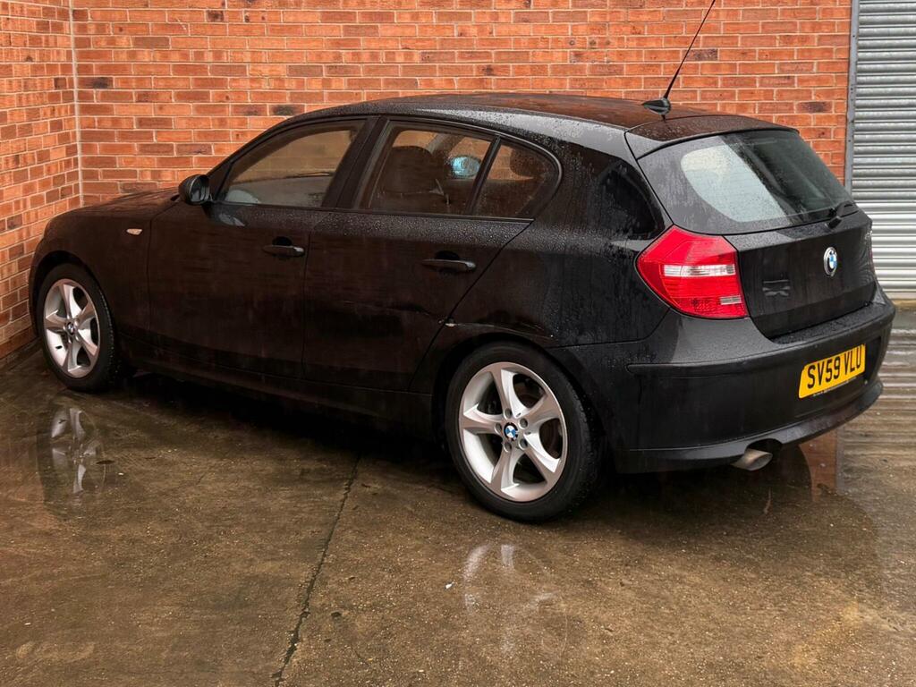 BMW 1 Series 2.0 118D Sport Euro 5 SV59VLU Black #4