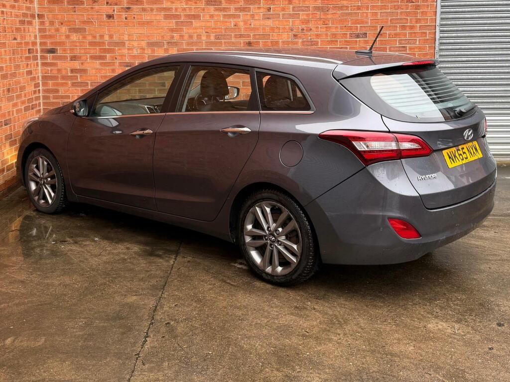 Hyundai I30 1.6 Crdi Blue Drive Premium Tourer Dct Euro 6 Ss Grey #4