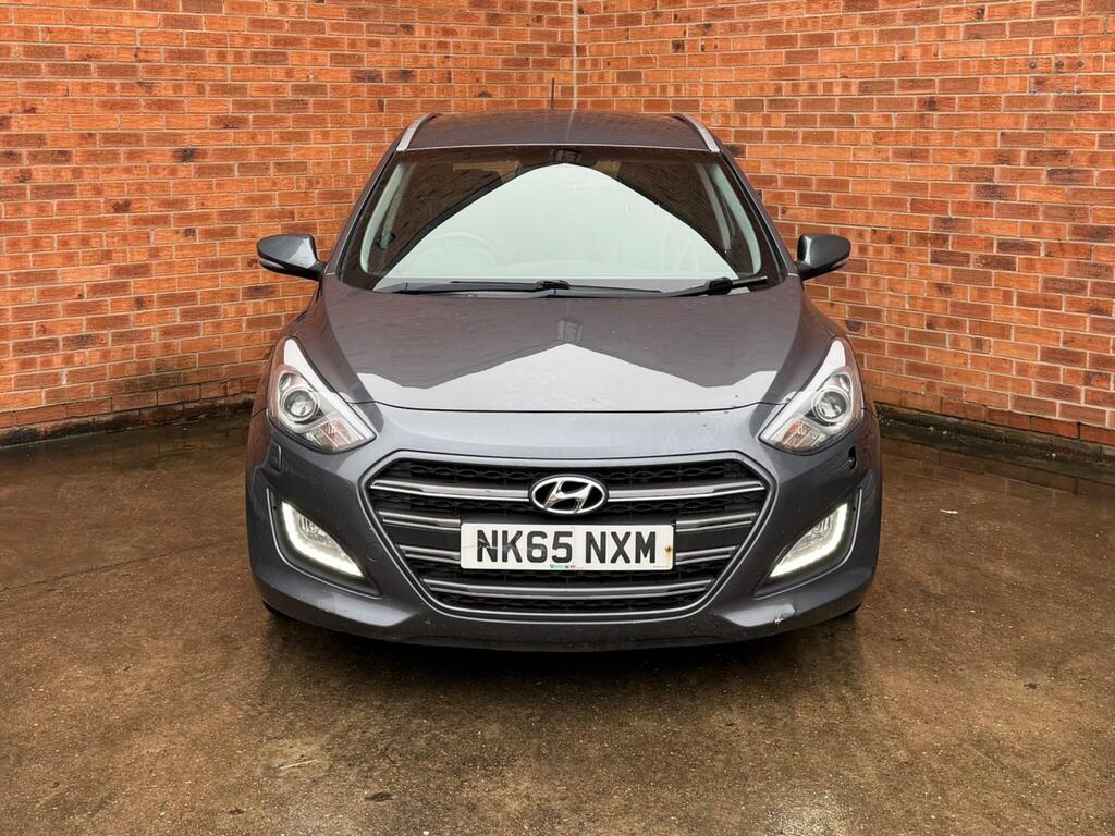 Hyundai I30 1.6 Crdi Blue Drive Premium Tourer Dct Euro 6 Ss Grey #2