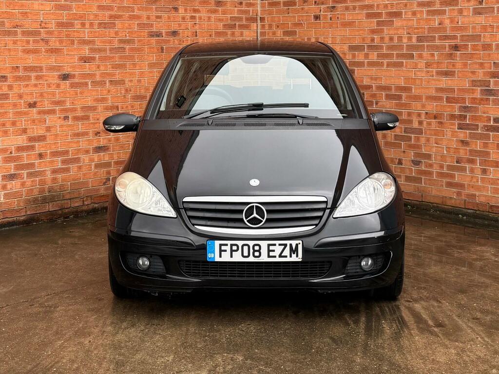 Mercedes-Benz A Class 1.5 A150 Classic Se Cvt Black #2