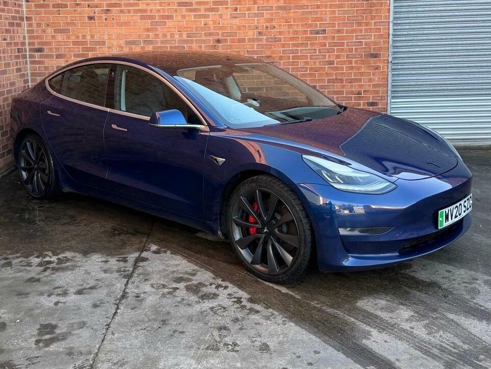 Tesla Model 3 Dual Motor Performance 4Wde Performanc Blue