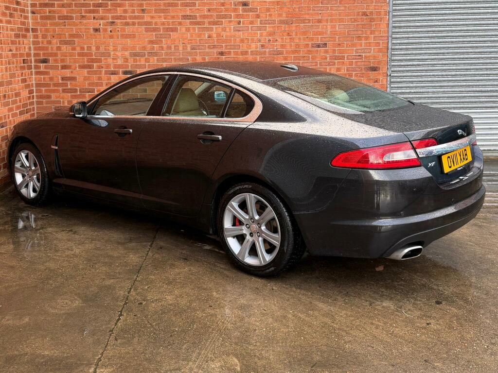 Jaguar XF 3.0D V6 Luxury Euro 5 OV11XAB Grey #4