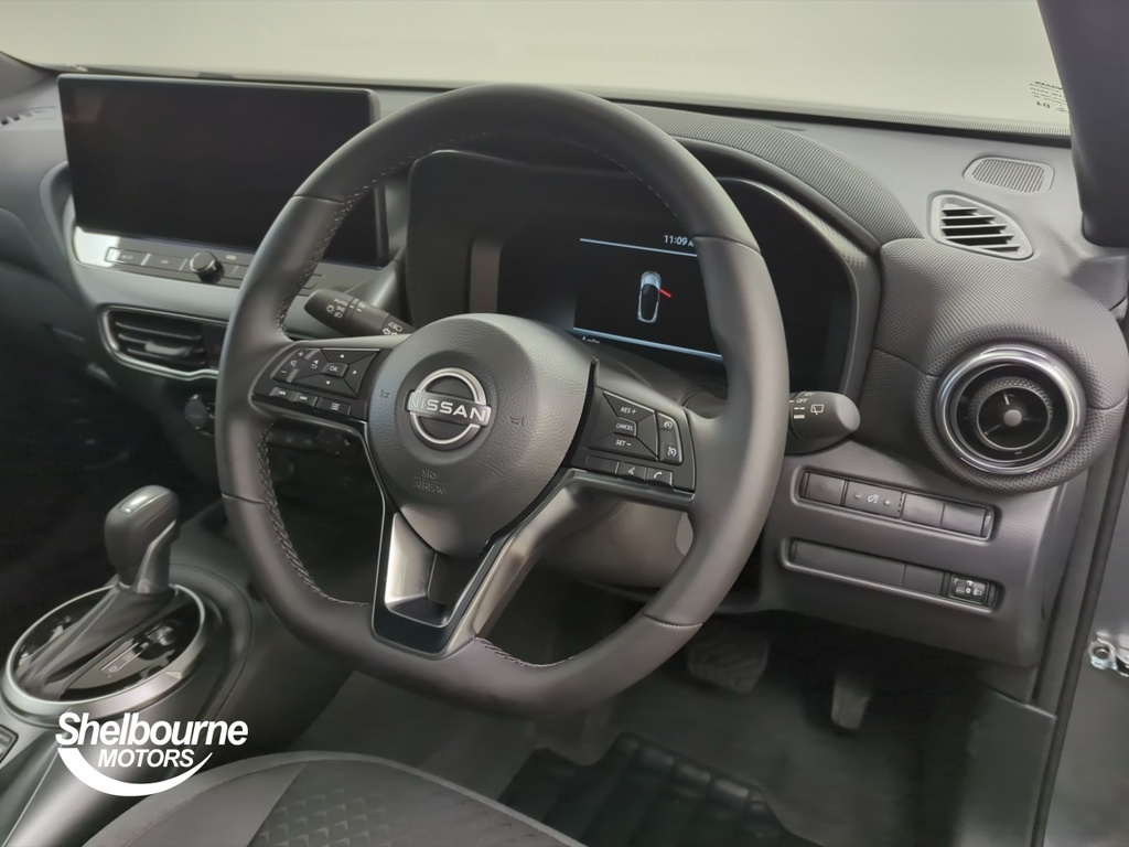 Nissan Juke Juke 1.0 Dig-t N-connecta Dct Hatchback Grey #4