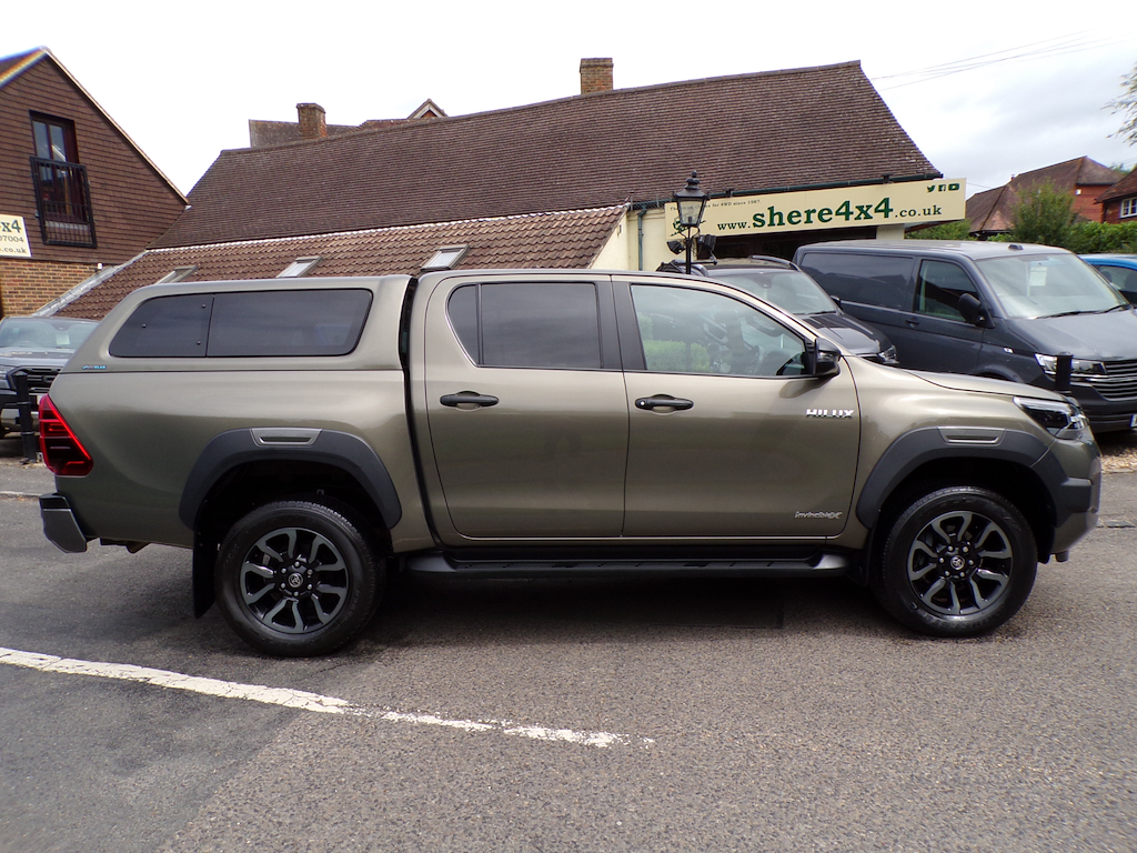 Toyota HILUX 2.8 D-4d Invincible X Pickup Double Cab KC21FHW Brown #6