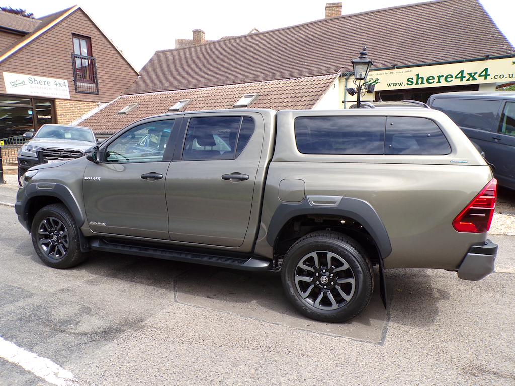 Toyota HILUX 2.8 D-4d Invincible X Pickup Double Cab KC21FHW Brown #5