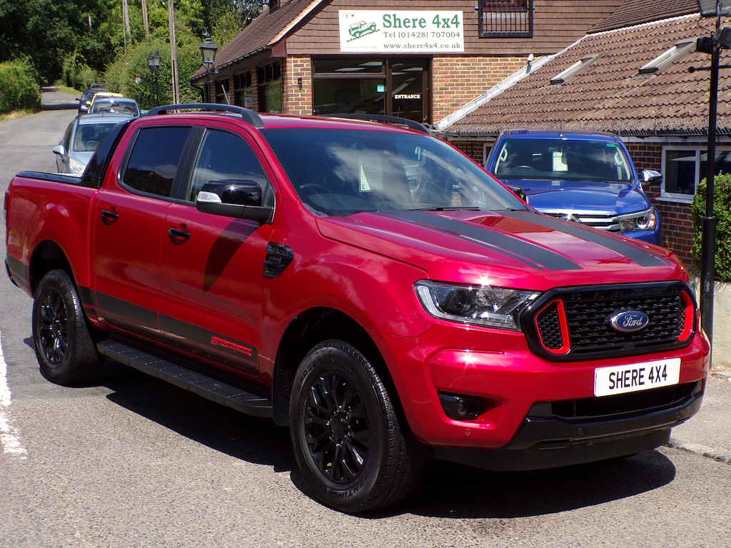 Ford Ranger 2.0 Ecoblue Stormtrak Pickup Double Cab Red