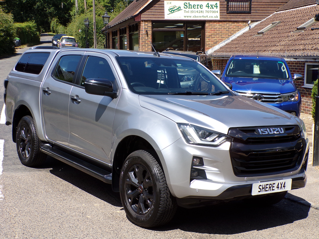 Isuzu D-Max 1.9 Td V-cross Pickup Double Cab PX74LCP Silver