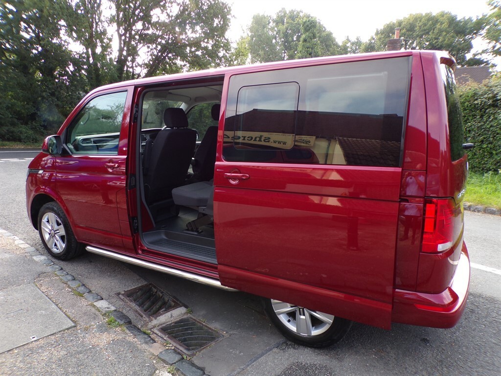 Volkswagen Transporter 2.0 Tdi-150-t30 Highline Kombi Van Red #3