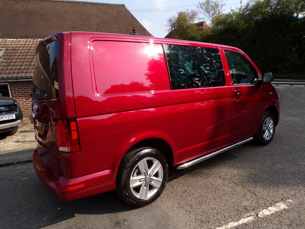 Volkswagen Transporter 2.0 Tdi-150-t30 Highline Kombi Van Red #4