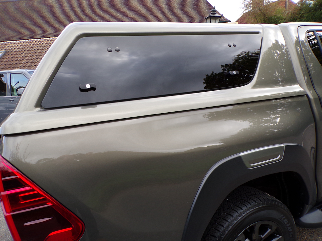 Toyota HILUX 2.8 D-4d Invincible X Pickup Double Cab WK23ZSN Brown #4