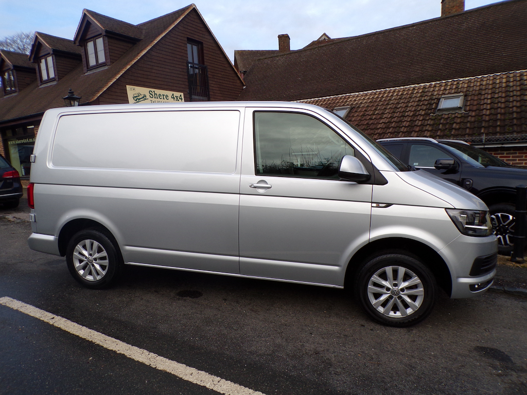 Volkswagen Transporter 2.0 Tdi T28 Bluemotion Tech Highline Panel Van GC19CXD Silver #5