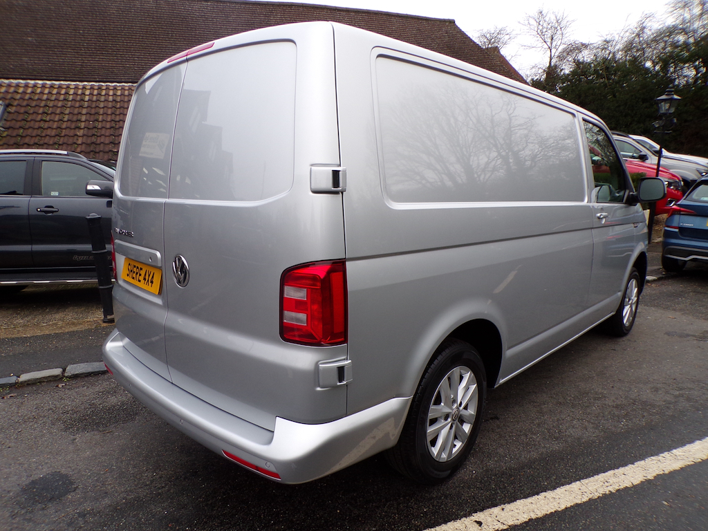 Volkswagen Transporter 2.0 Tdi T28 Bluemotion Tech Highline Panel Van GC19CXD Silver #2