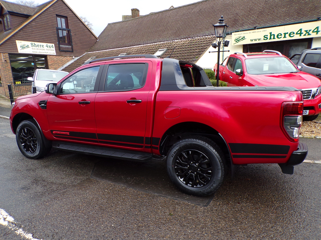 Ford Ranger 2.0 Ecoblue Stormtrak Pickup Double Cab FA23JXR Red #4