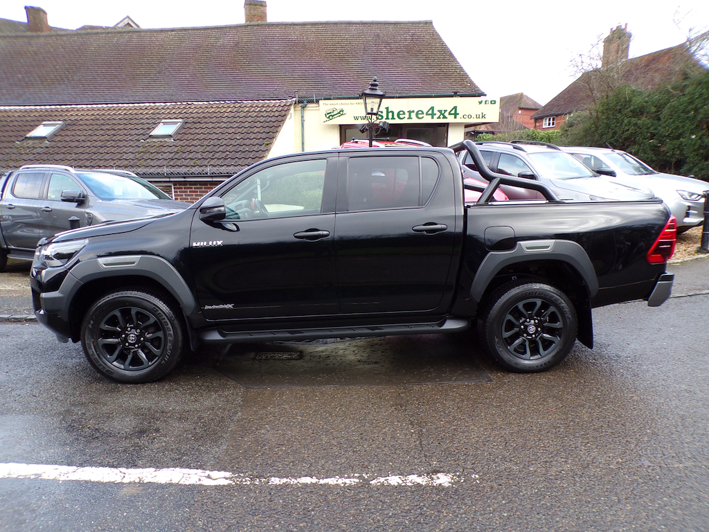 Toyota HILUX 2.8 D-4d Invincible X Pickup Double Cab YC72WDA Black #6