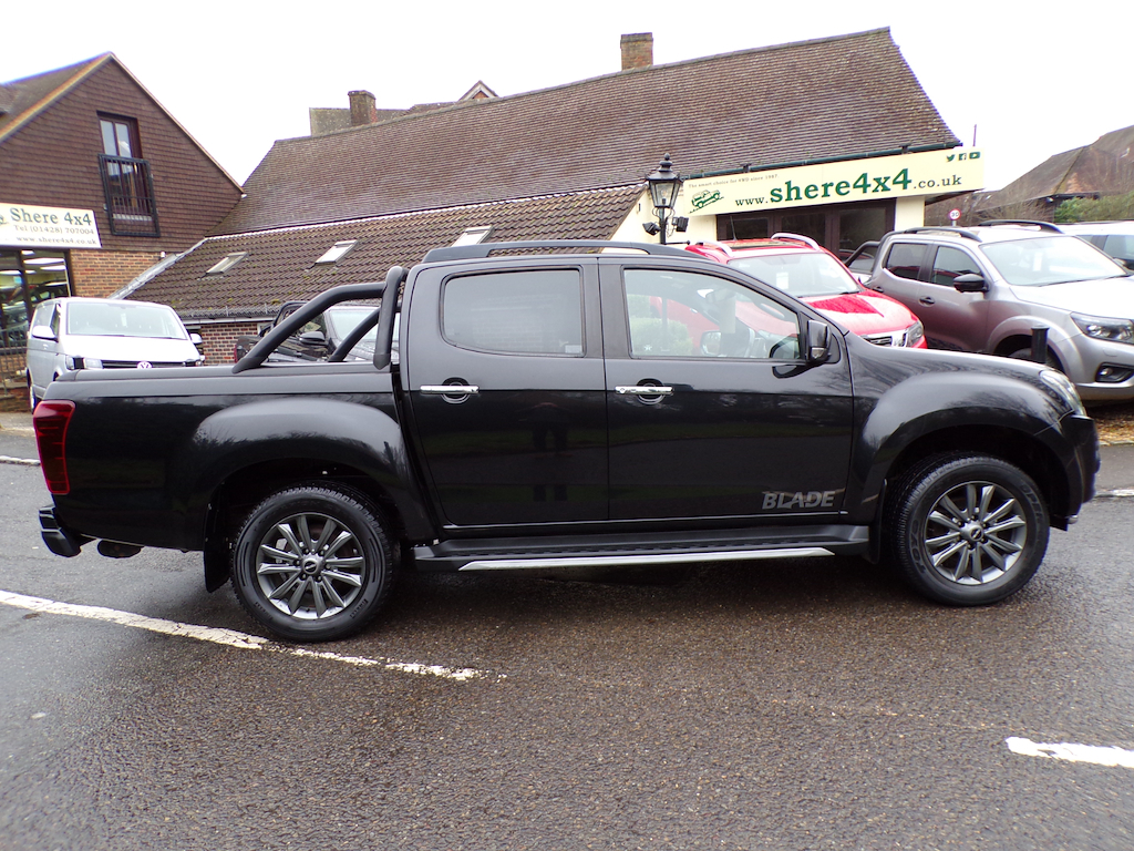 Isuzu D-Max 1.9 Td Blade Pickup Double Cab Black #4