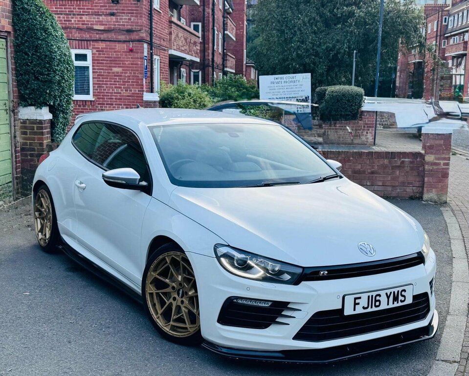 Volkswagen Scirocco 2.0 Tsi Bluemotion Tech R Dsg Euro 6 Ss White
