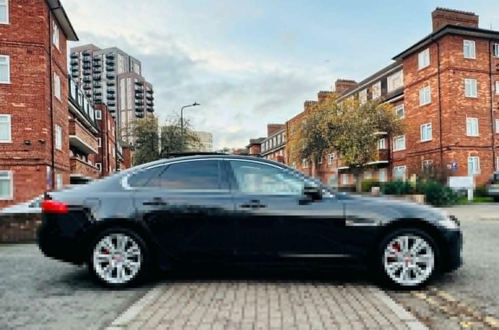 Jaguar XF 2.0D Portfolio Awd Euro 6 Ss OE67YUA Black #6